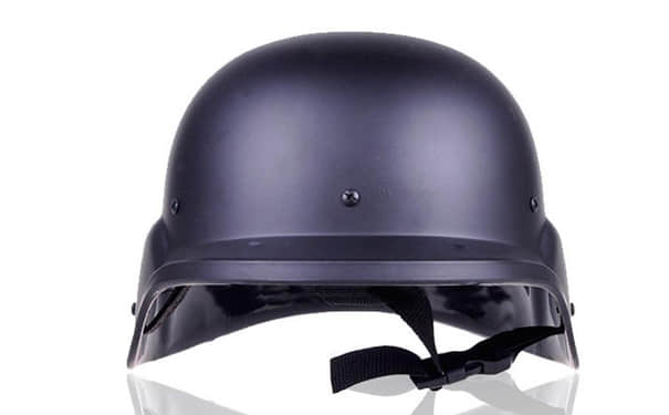 芳綸復合材料用模溫機，高防頭盔應用案例